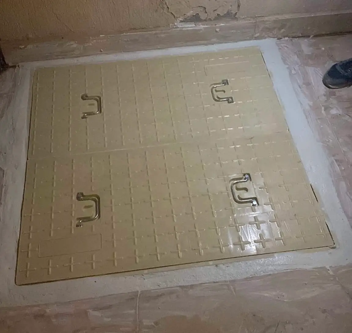 تركيب غطاء منهول الكويت / 60396004 / جميع المقاسات والالوان 2 تركيب غطاء منهول الكويت